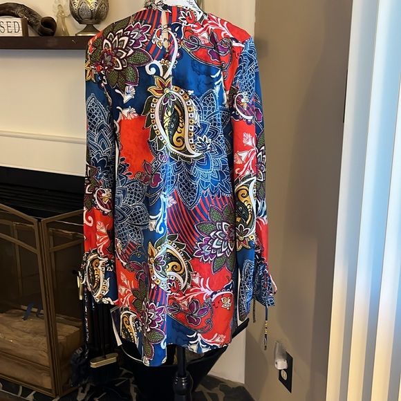 Top - Picture 3 of 5